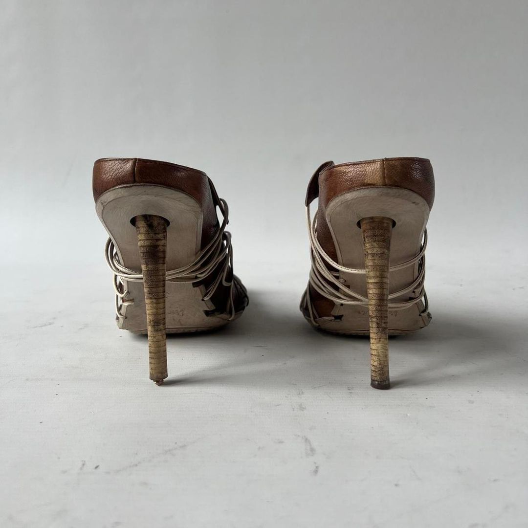 Thumbnail a724116c-abc2-438c-9056-9e75af98413d