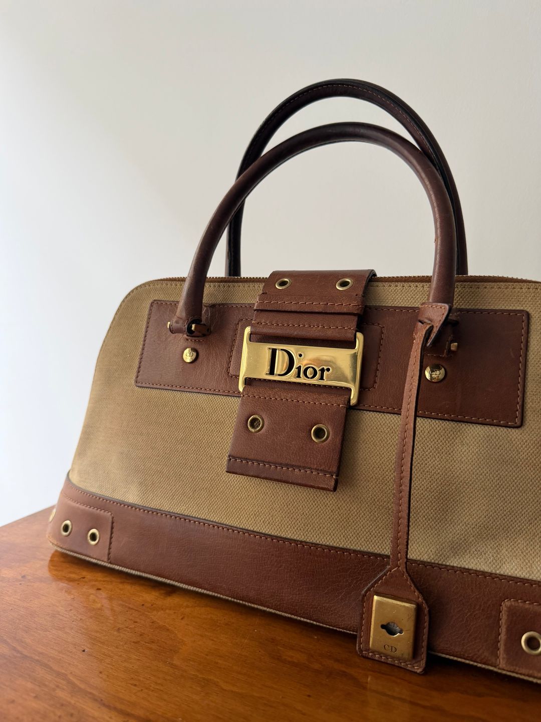 Thumbnail 1377bd46-0b20-49a5-8f78-0ae3edc77b71