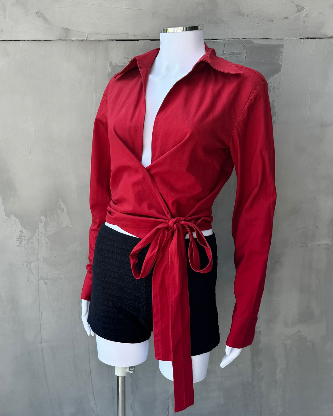 GUCCI BY TOM FORD SS01 PLUNGING NECKLINE WRAP SHIRT - S/M by TOM FORD in size S from TOPS category