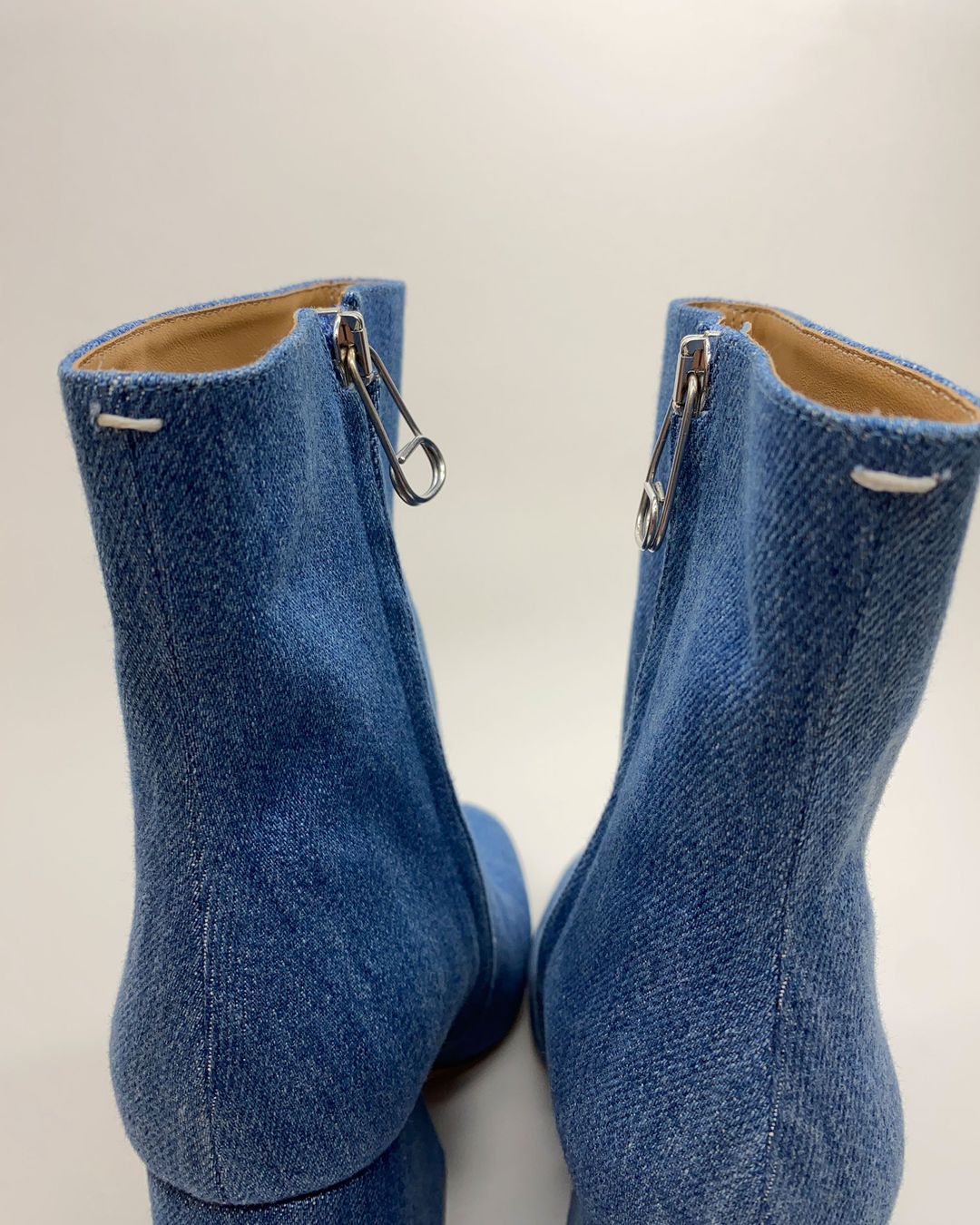 Thumbnail 6e41eb7d-e0bc-4c8e-b877-b24d70c2bd3b