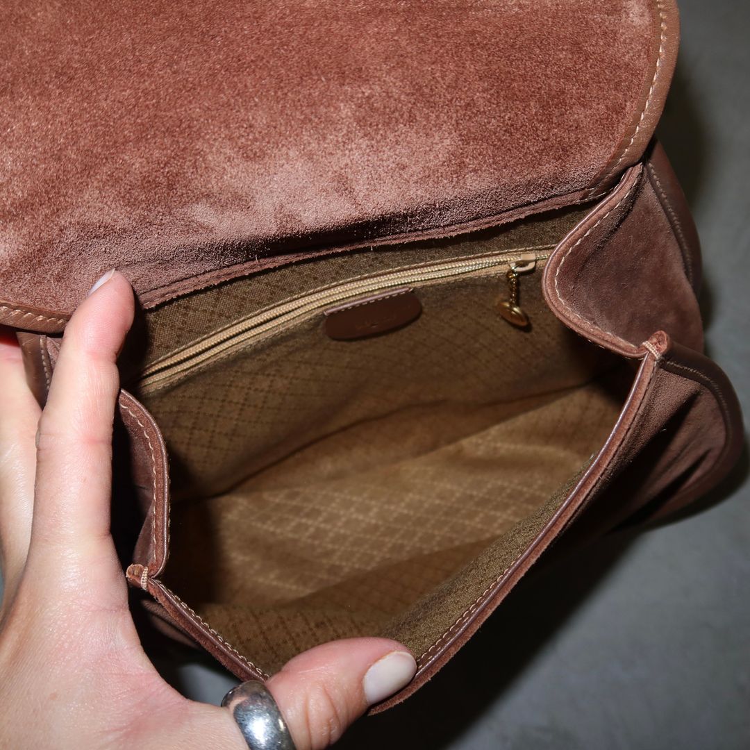 Thumbnail cc25d06e-2a29-4a5a-a7c5-b30423f44461