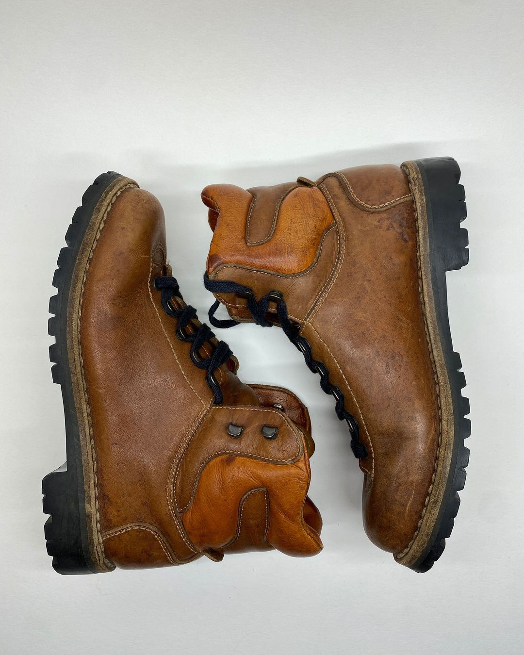 Thumbnail 98b4ee5d-0097-4e9b-850f-d6ef2a2e1417