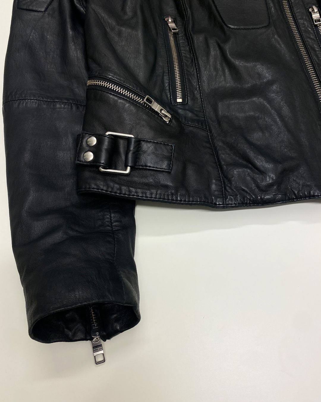 Thumbnail 8bc998b0-035a-42d1-9f70-3e6df818a47b