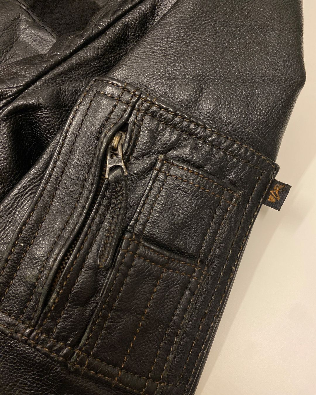 Thumbnail 715bdd27-27dc-4262-9acf-8f1d2ffd106b