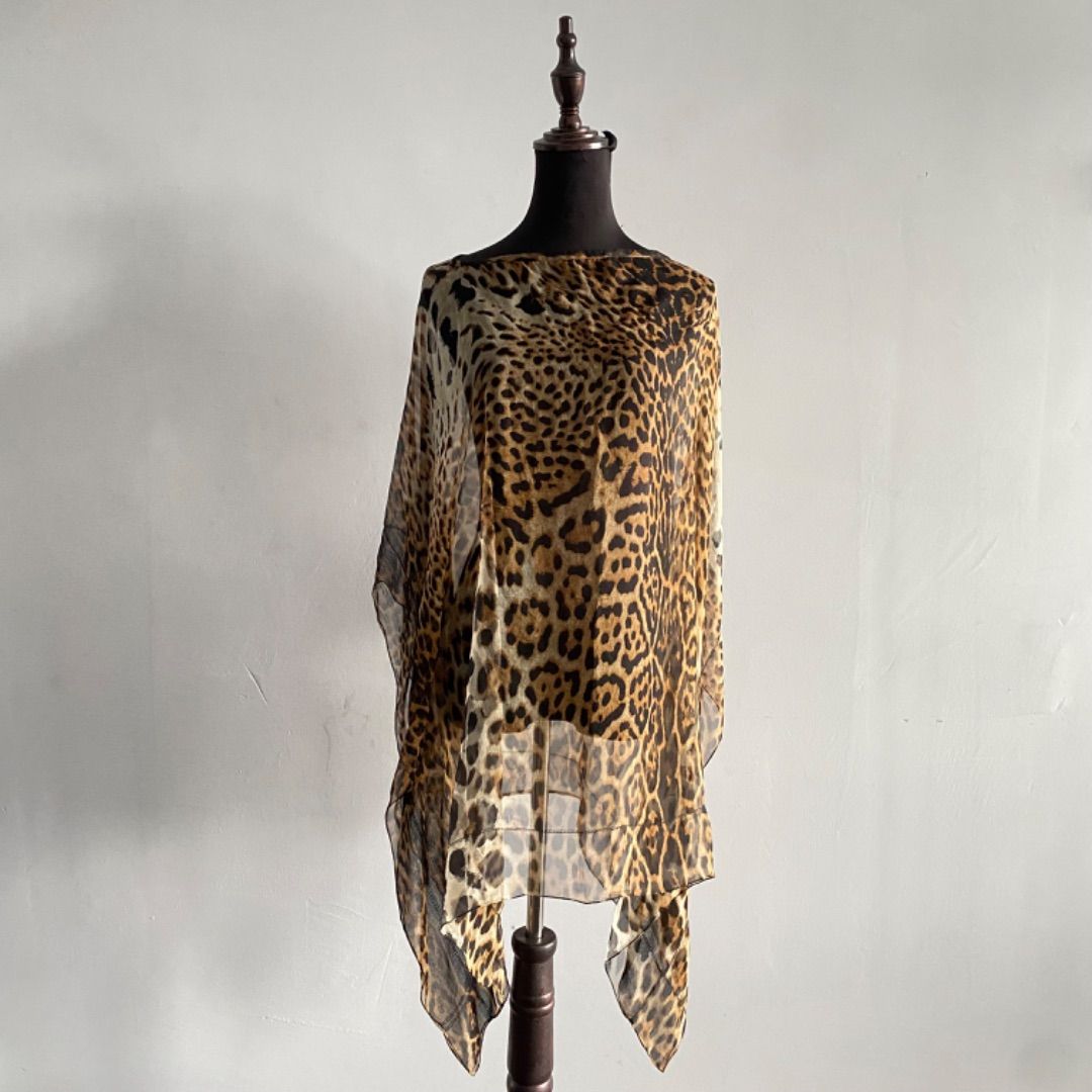 SS2002 Yves Saint Laurent leopard-print Silk Kaftan by YVES SAINT LAURENT in size ONE SIZE from TOPS category