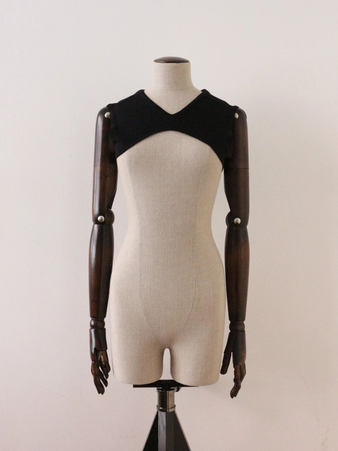Helmut Lang A/W02 Black Knit Cropped Vest Top by HELMUT LANG in size ONE SIZE from TOPS category