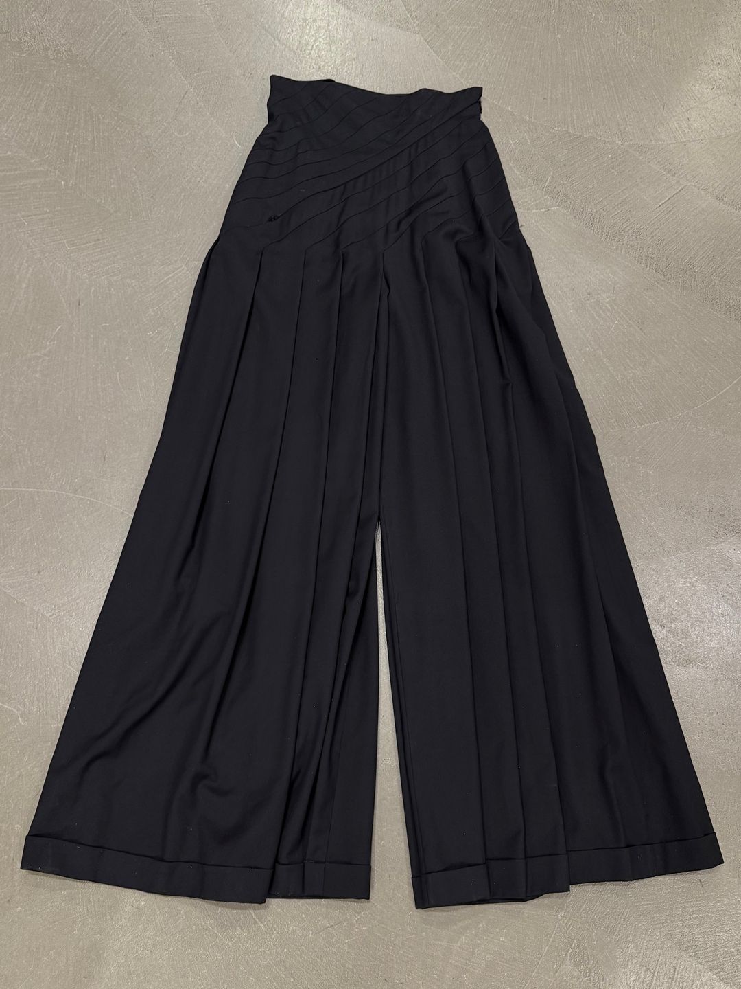 Thumbnail 6f2248ec-6b2b-4daf-ba2f-481468c0b3dd