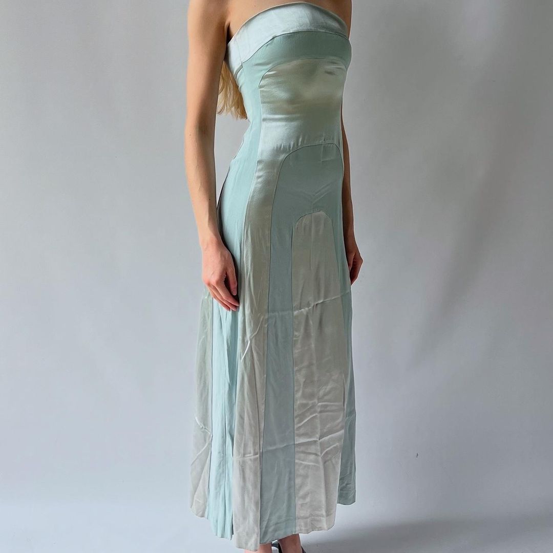 Thumbnail 42bda0a2-aa4d-4ed8-a76b-2f8378390fe6