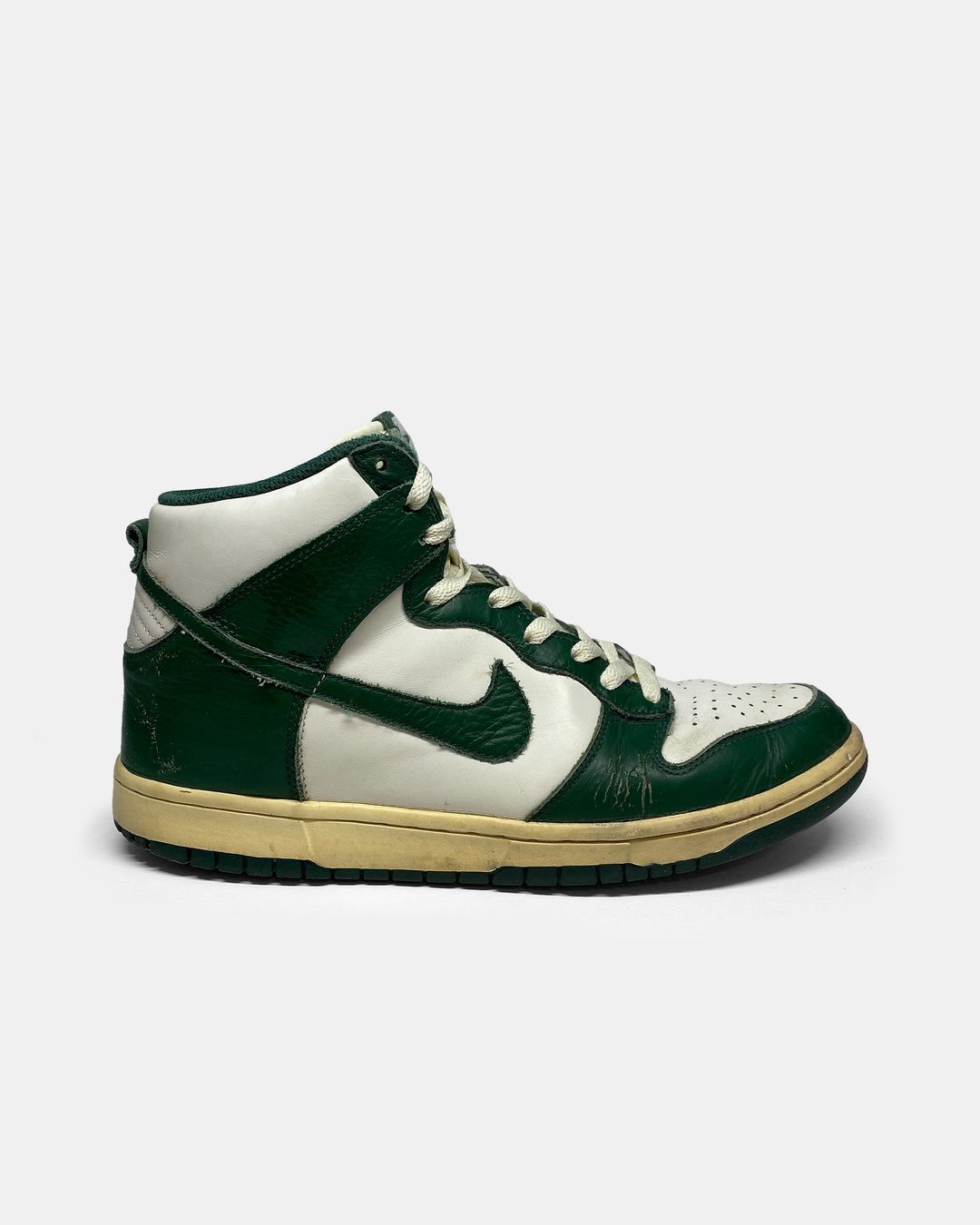 Nike 2012 Dunk High Gorge Green Sneaker Green by Nike in size EU 43 from SHOES category