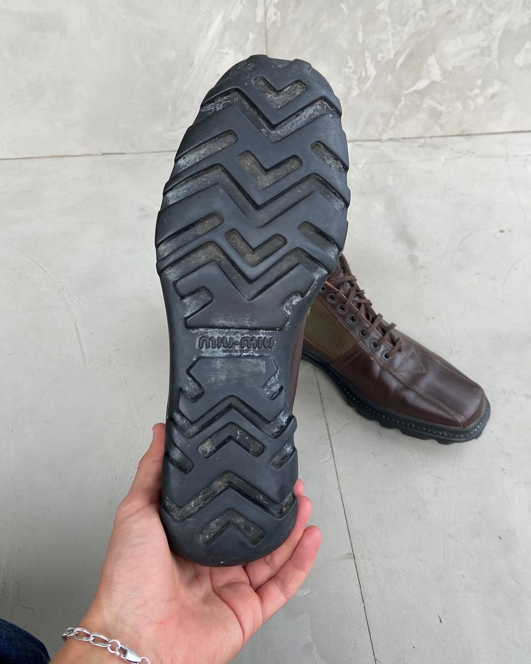 Thumbnail 33f5d3b3-7c58-4c2a-a539-446dbe9776f9