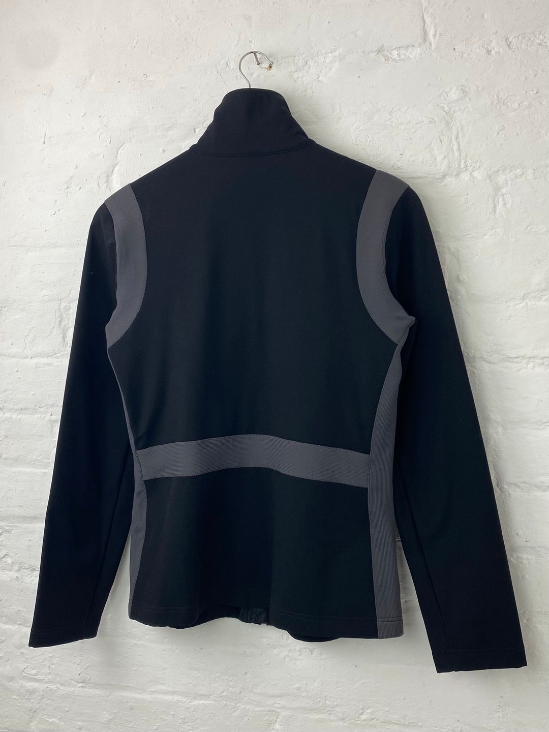 Thumbnail a590081d-53d0-44f2-8785-b9d513c56b76