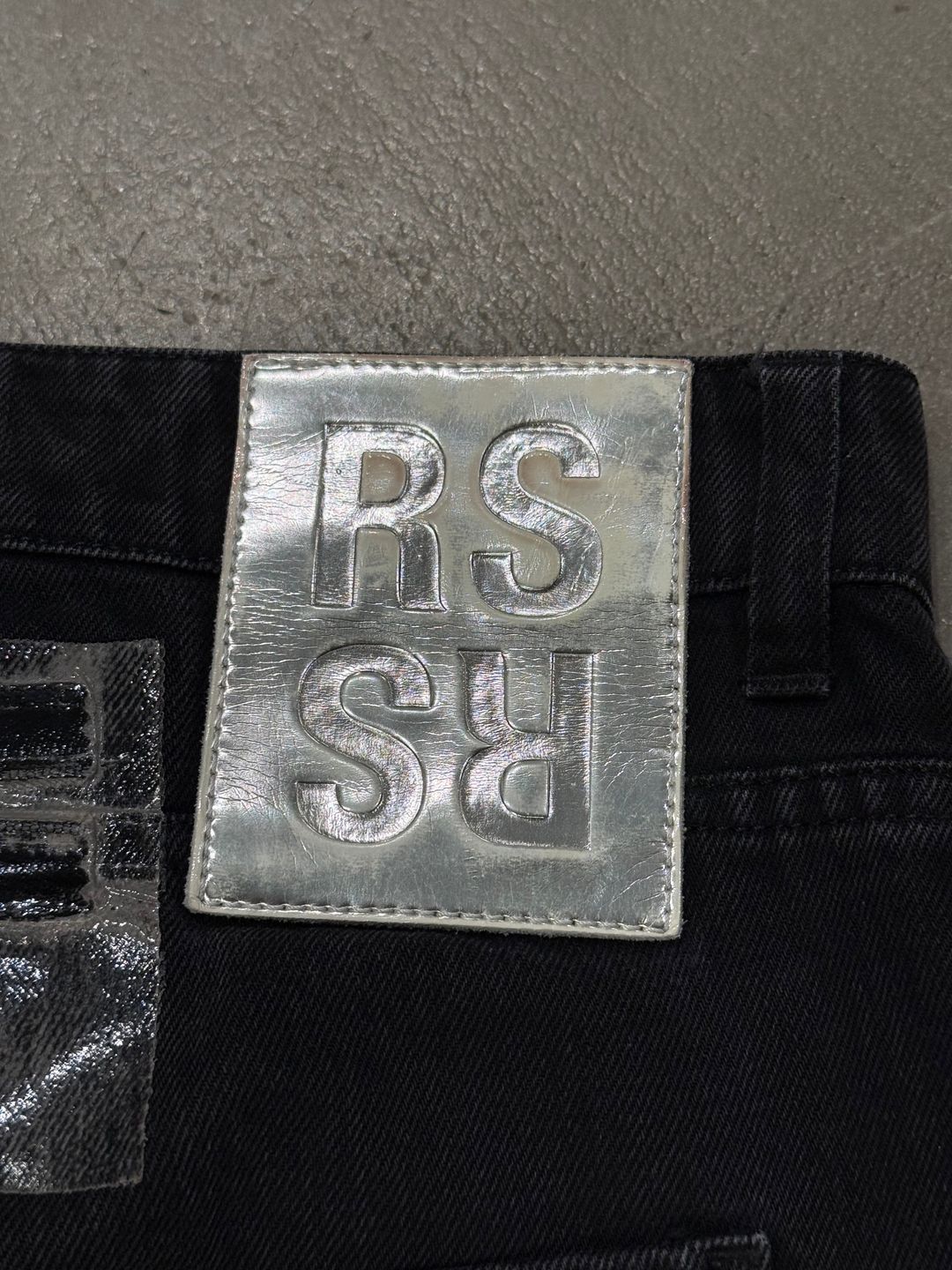 Thumbnail 13f6333f-d9b9-4b9e-8e32-7c4bf4a69779