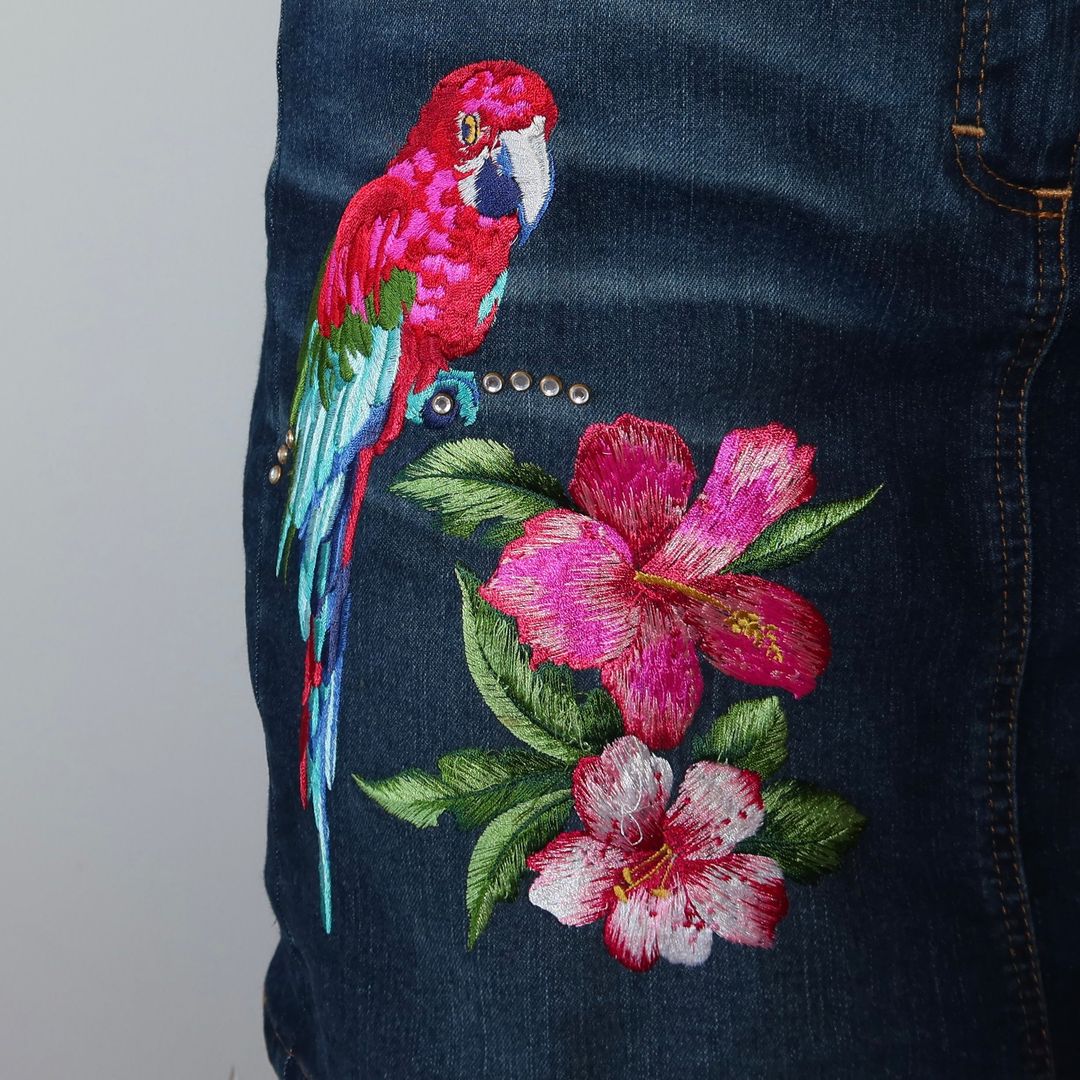 Thumbnail 609eb454-cd47-43e0-a7e3-97223271a468