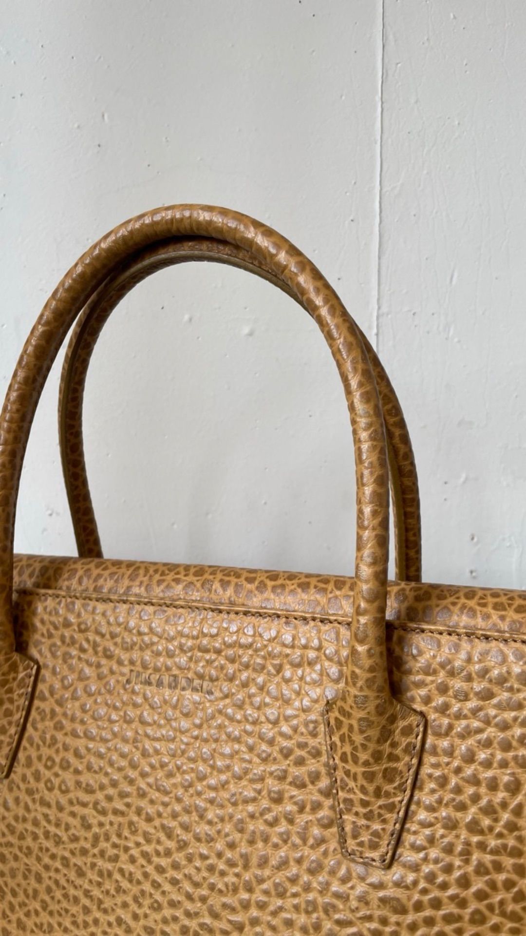 Thumbnail 3ad510ef-b1d2-48c9-b6b9-6d886081d7a7