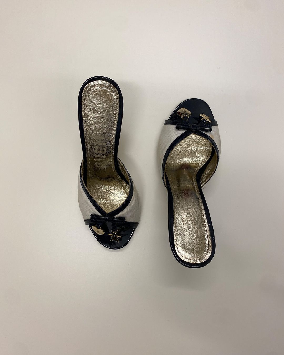 Thumbnail 268e8694-944e-4642-9d9e-21e8aee79d3a