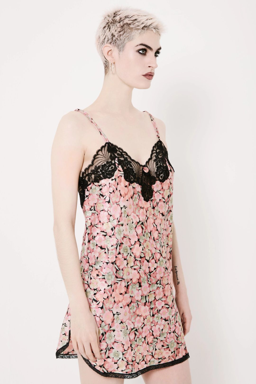 Thumbnail 215e83f5-5f9c-4bac-83f7-530921f3ed8c