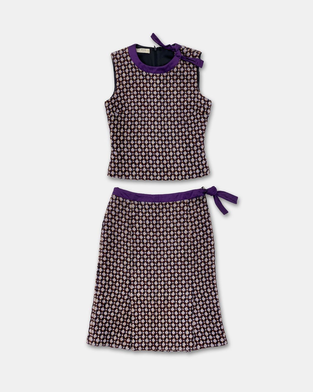 Thumbnail 3bbb78b8-0128-43d5-9bd8-9a2d4a351481