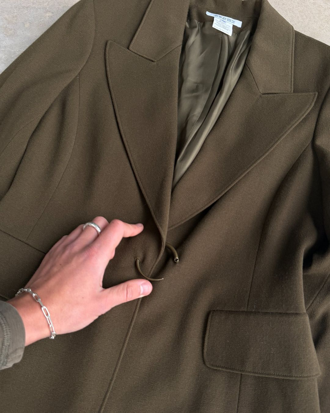 Thumbnail 5587cbe8-713e-4b2d-a44a-b4b716ee9837