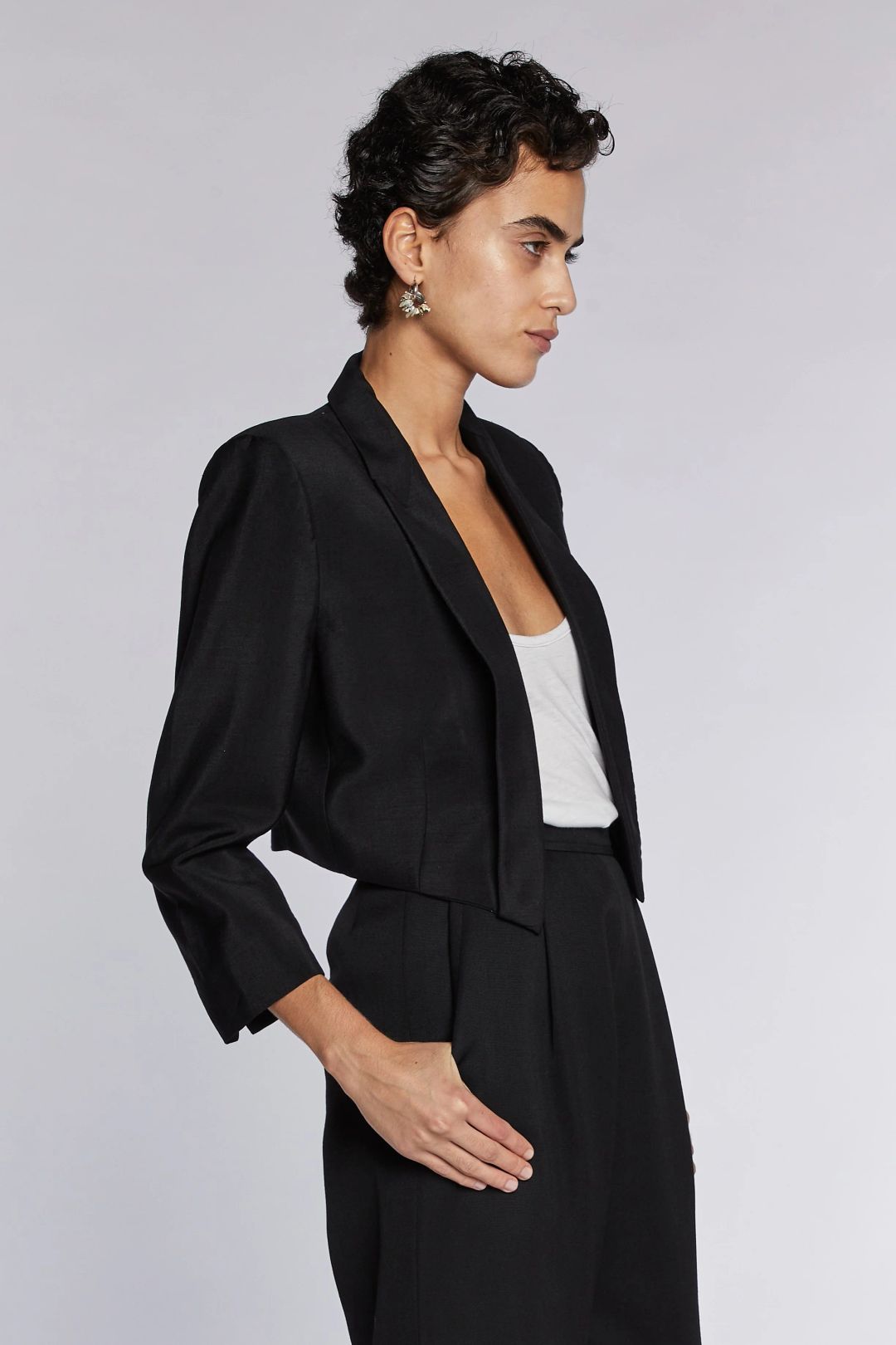 Alexander McQueen S/S02 black cropped jacket by ALEXANDER MCQUEEN in size IT 44 from COATS & JACKETS category