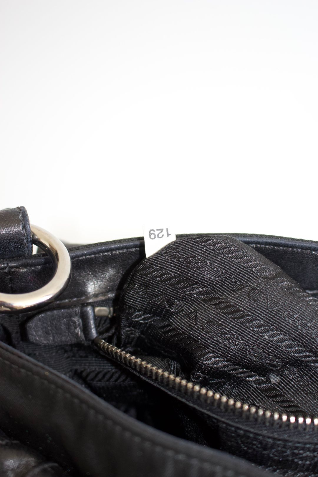 Thumbnail 56b5fd4f-dfd2-41ad-bd96-ffa3487765a8