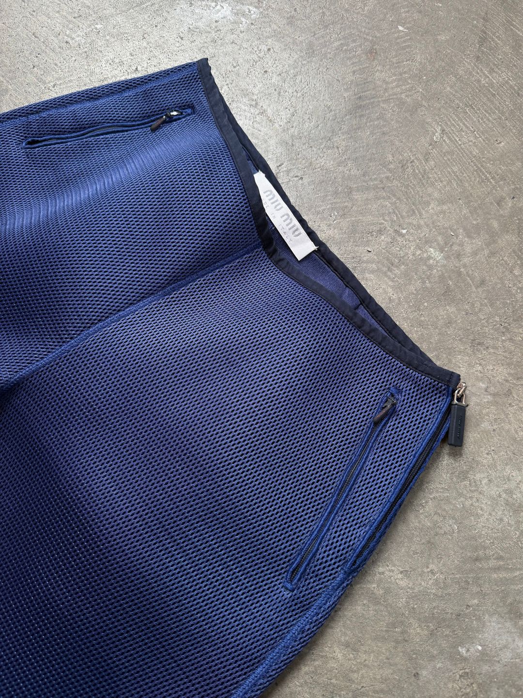 Thumbnail 96371b2c-83d9-450f-b58a-01c09805f2f5