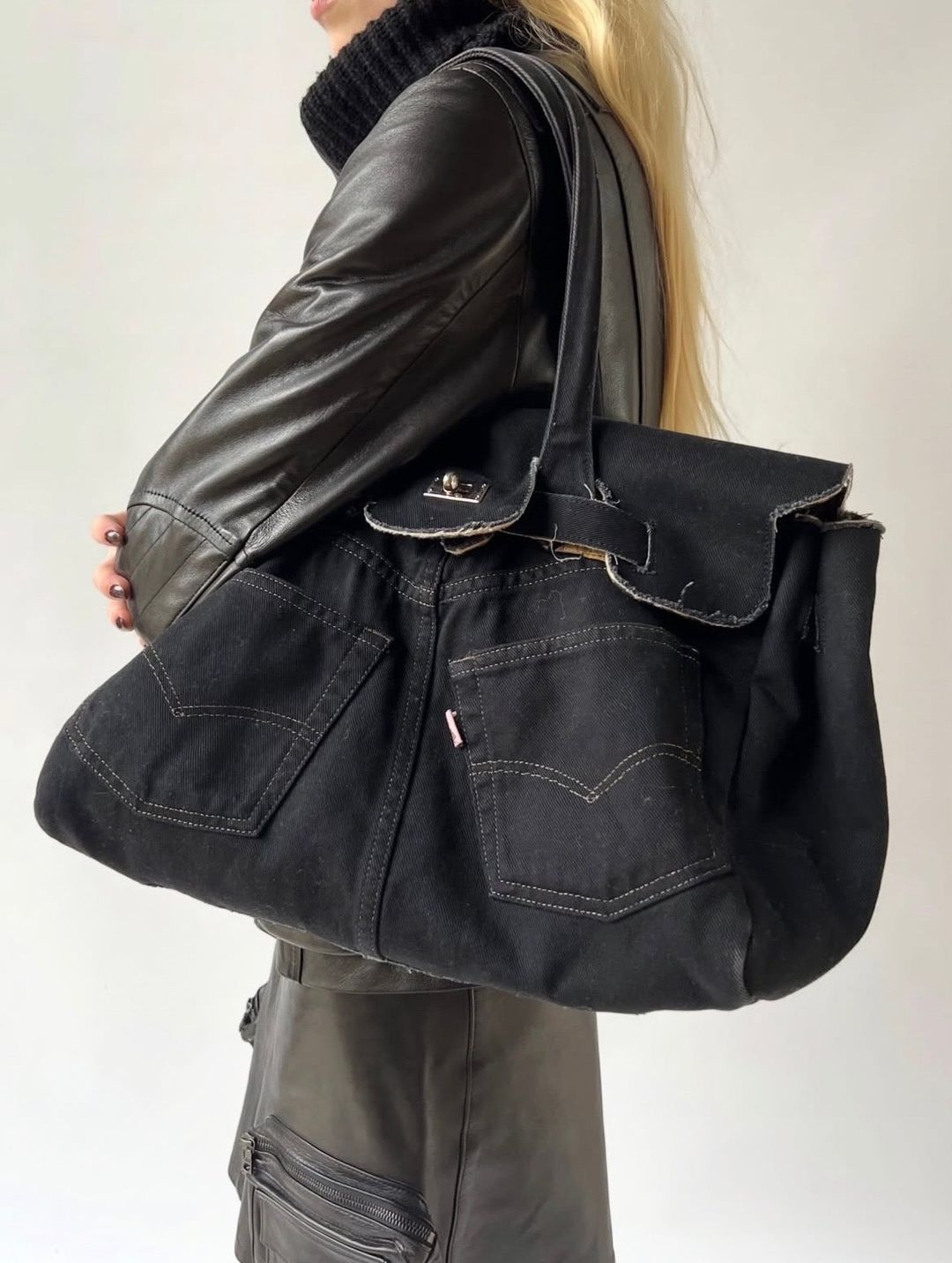 Thumbnail 8b751b40-4608-4d09-b49b-73f22edcb1aa