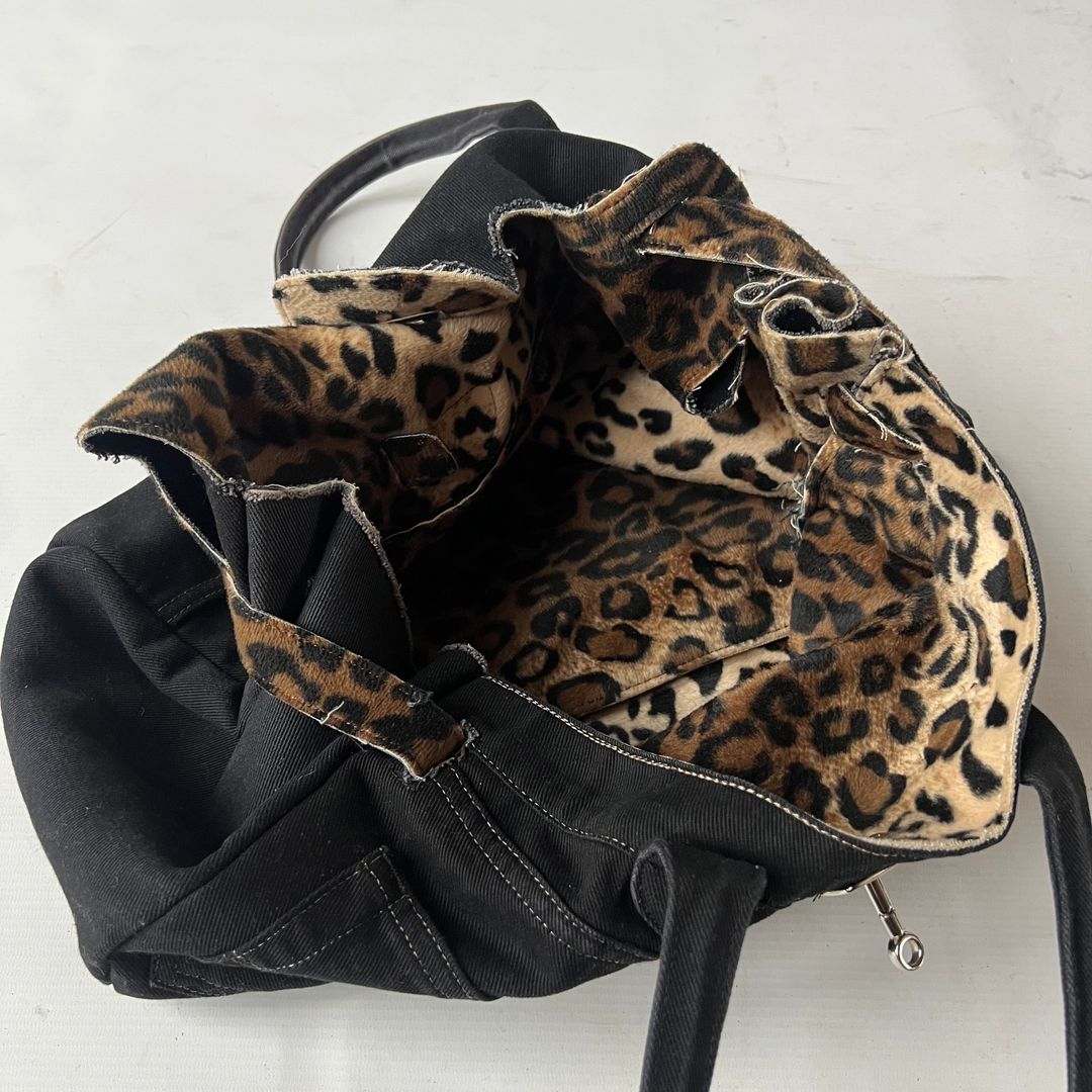 Thumbnail 4259d018-29bd-4f14-a0c2-7dbf9dfe63f4