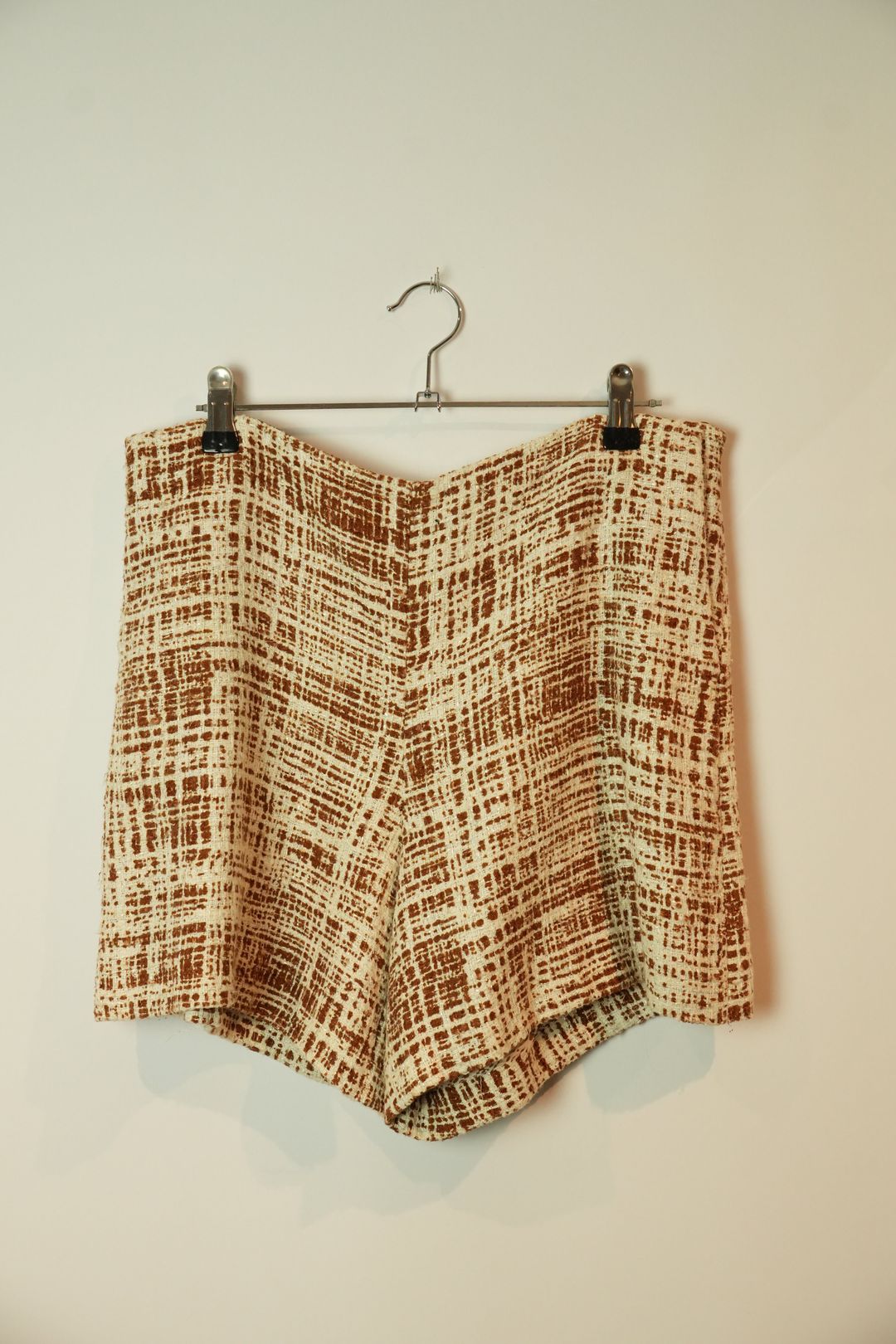 Prada Tweed Checkered Square Brown White Shorts SS 1996 by PRADA in size L from SHORTS category
