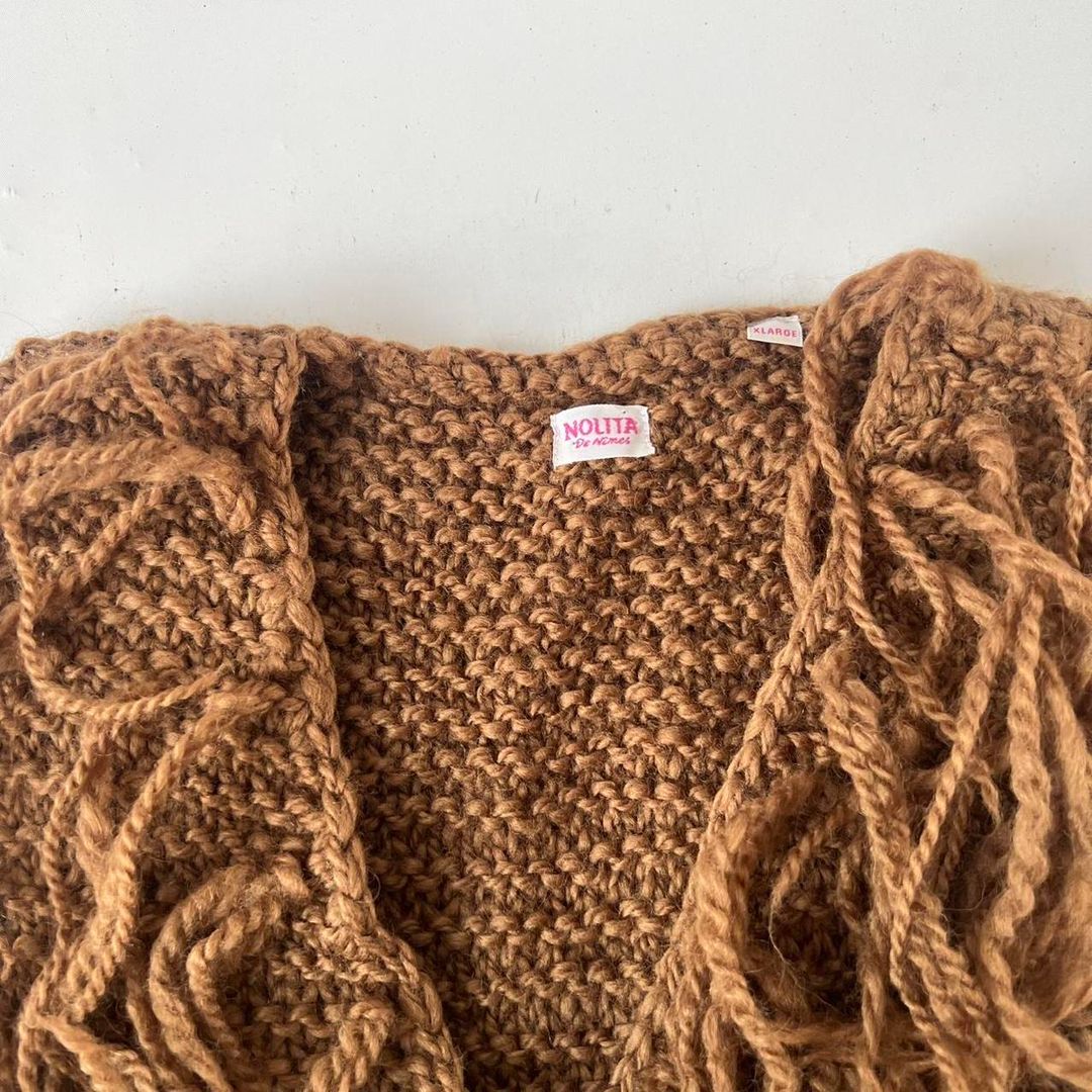 Thumbnail 261f38c7-6d83-4023-bae5-de31f131e4c9