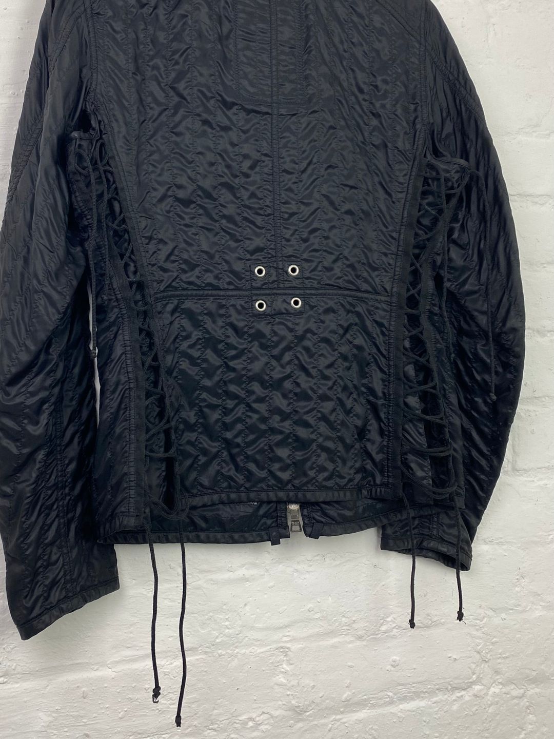 Thumbnail 770c6b62-d4e6-44ac-b915-f6c965ae5b16