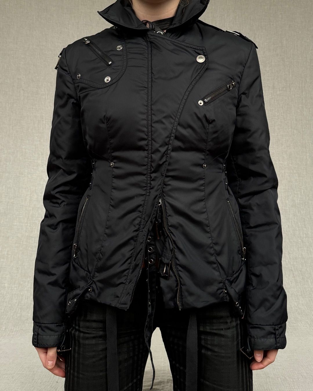 Thumbnail 165c7103-28fe-49ec-9c5a-9406a545e05f