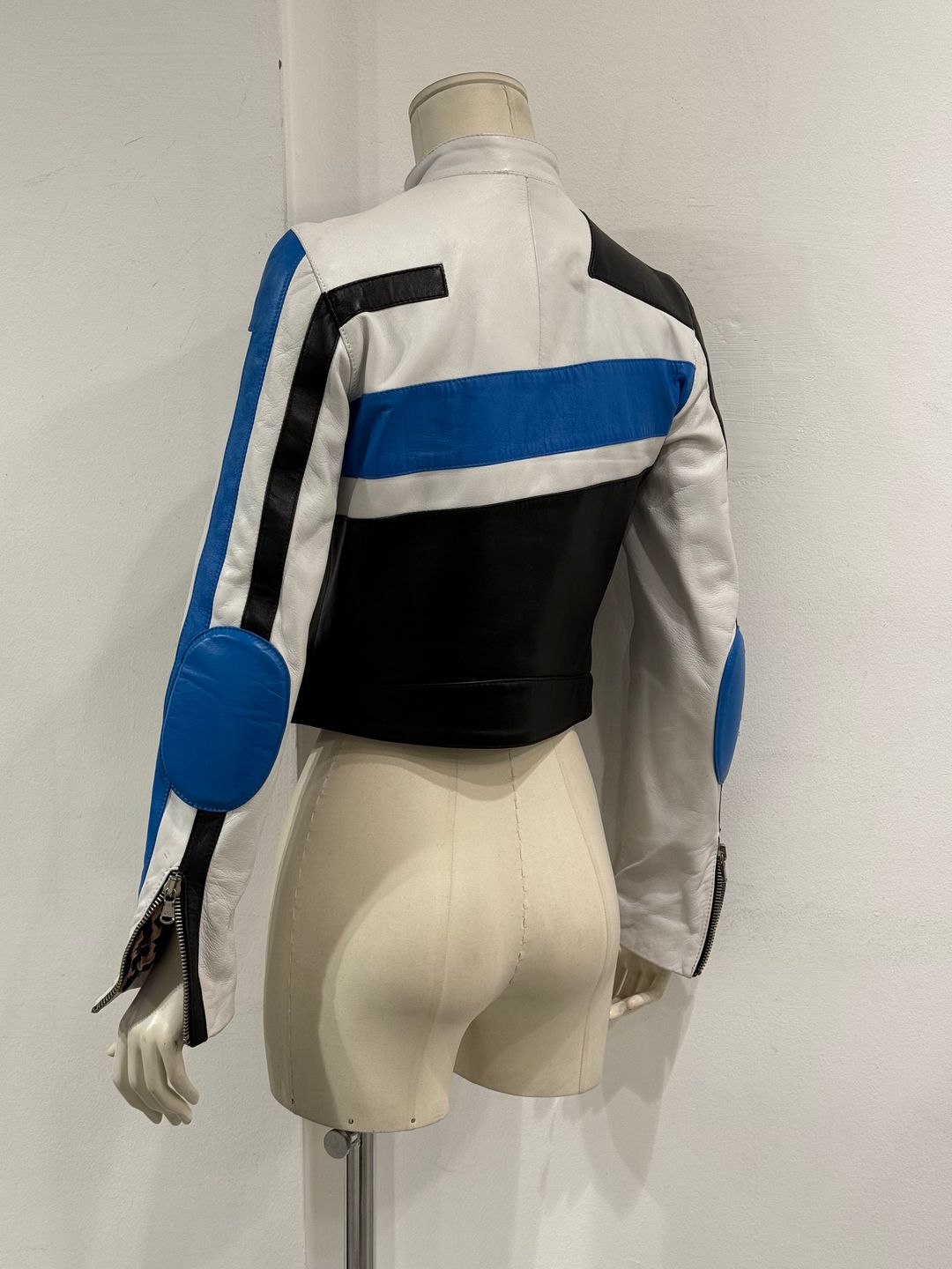 Thumbnail 470d59b3-8a43-4ad2-bfc9-b9fde68f801d