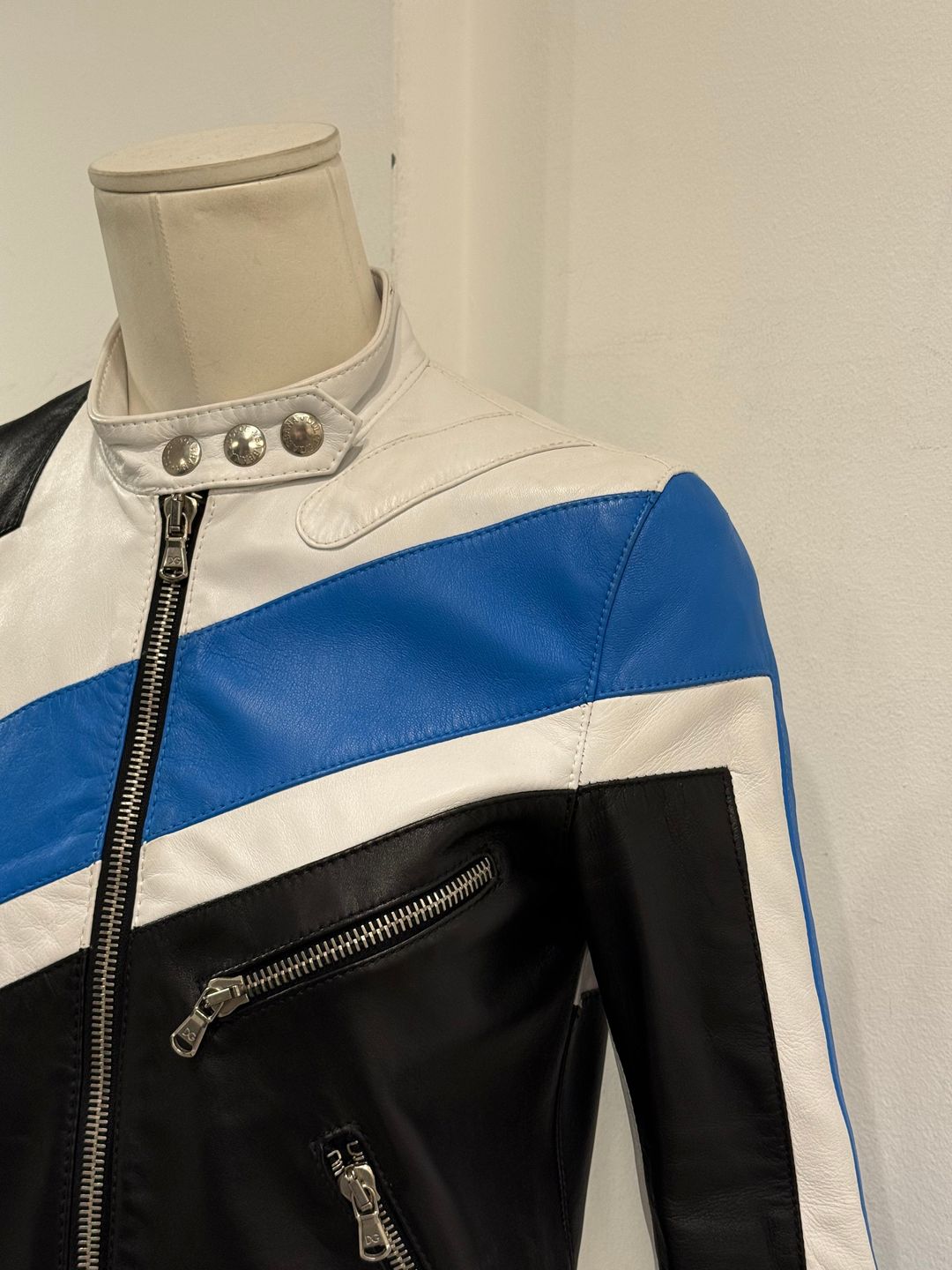 Thumbnail 6f21a52a-55d6-4d0d-8eaa-fb0a37ee3ac5