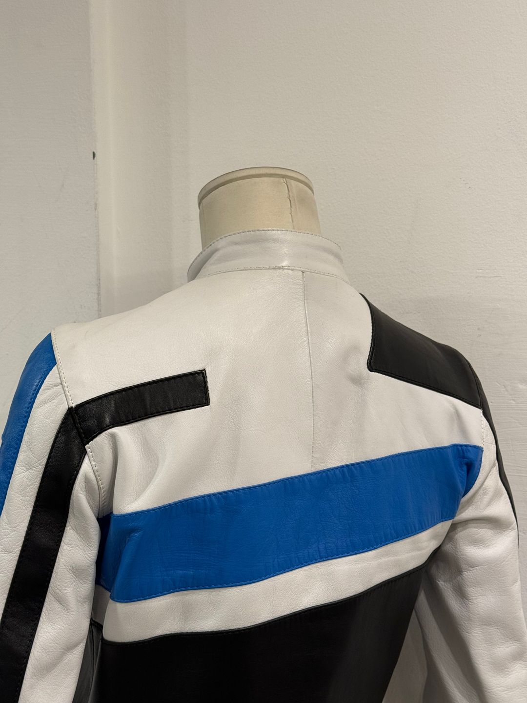 Thumbnail a4d02323-4810-46f3-9c5b-3a66632e5b7f