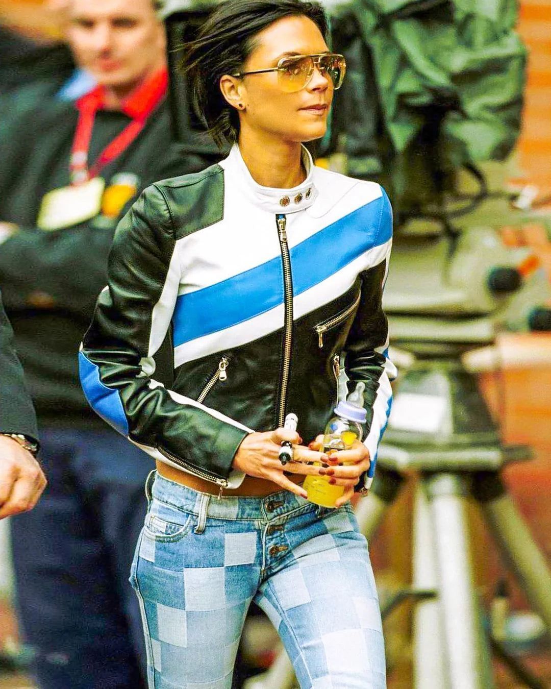 Thumbnail 3c7f60f6-be3e-4c44-8f43-63e8276db95f