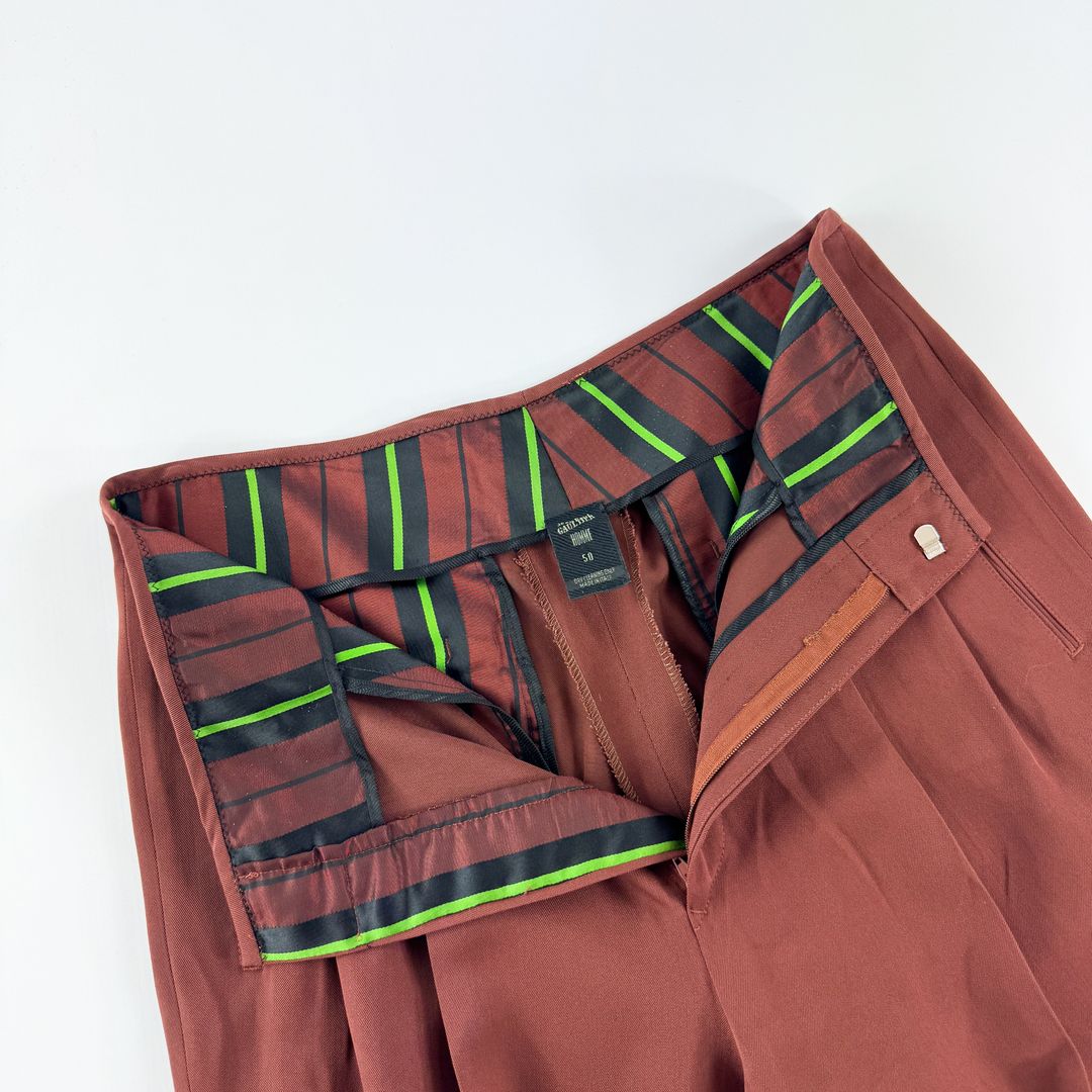 Thumbnail 931a80e2-ed2c-47a9-8850-2050ee93a098