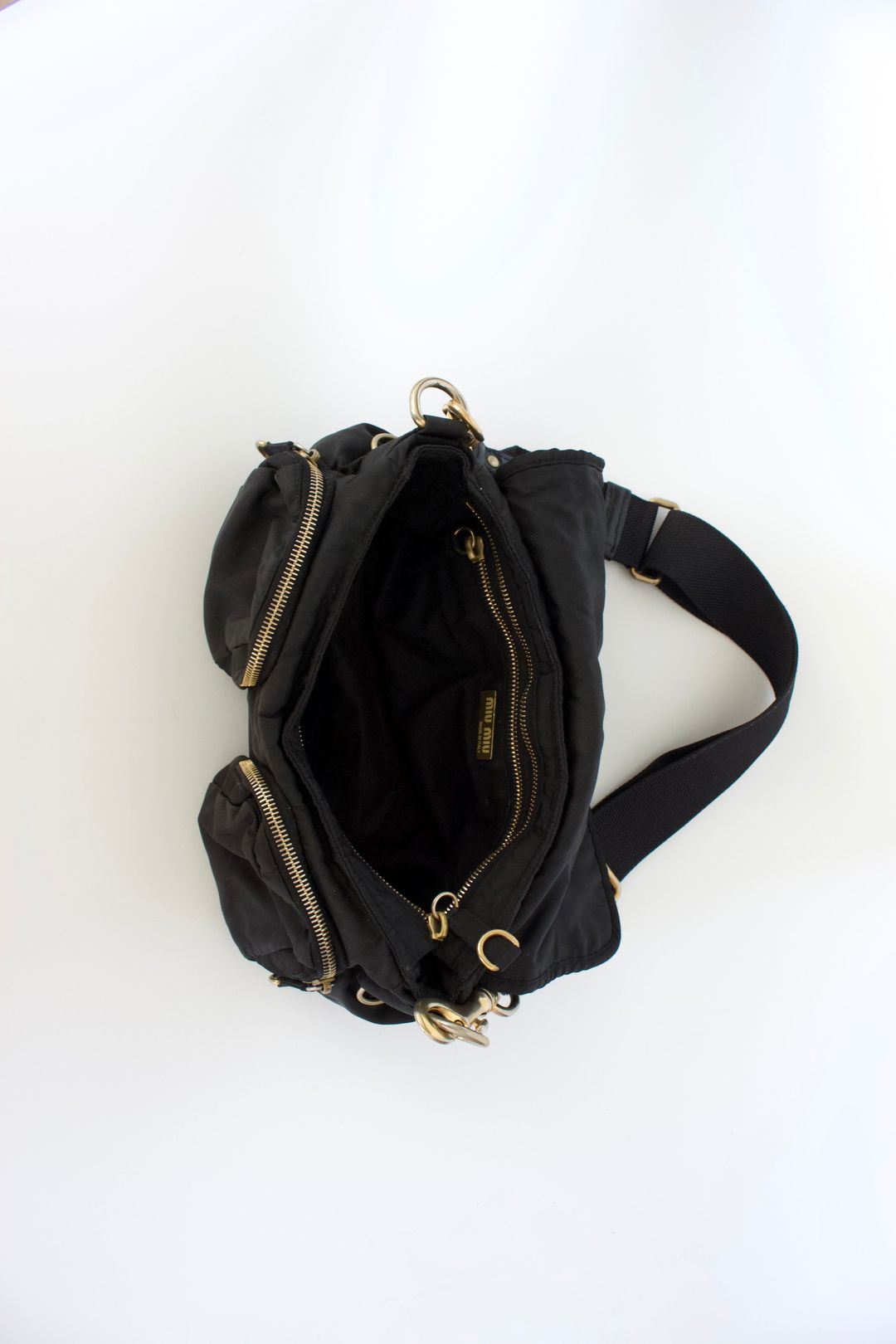 Thumbnail 5d4aced9-81e8-40f9-84f5-cb3e217d46c6