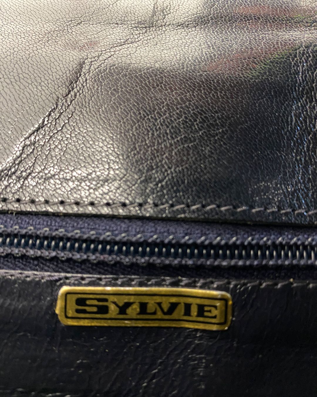 Thumbnail 4a9f8b5b-ff53-4162-bc6f-a6e137e0a660