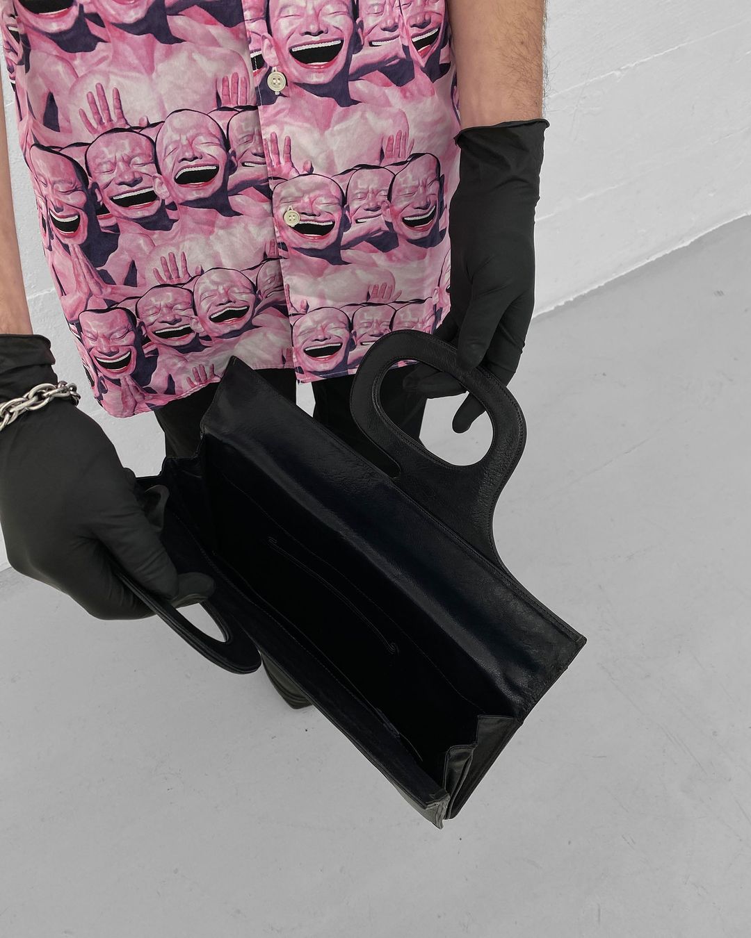 Vintage 1970s Flat Leather Handbag Black by Vintage in size ONE SIZE from BAGS category