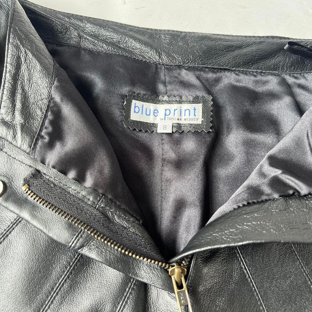 Thumbnail 6cb34d7f-a693-4e3d-acf7-ef972f06854c