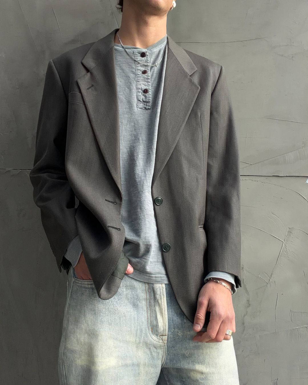 Giorgio Armani Le Collezioni Wool Blazer – L by GIORGIO ARMANI in size L from COATS & JACKETS category