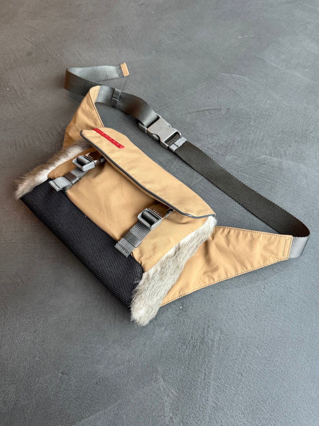 Thumbnail 46a809f7-11dc-410f-818f-8580d18e57fd