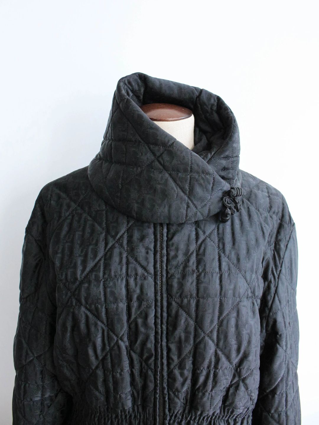 Thumbnail 75056083-b675-40ca-9c60-b390c453f656