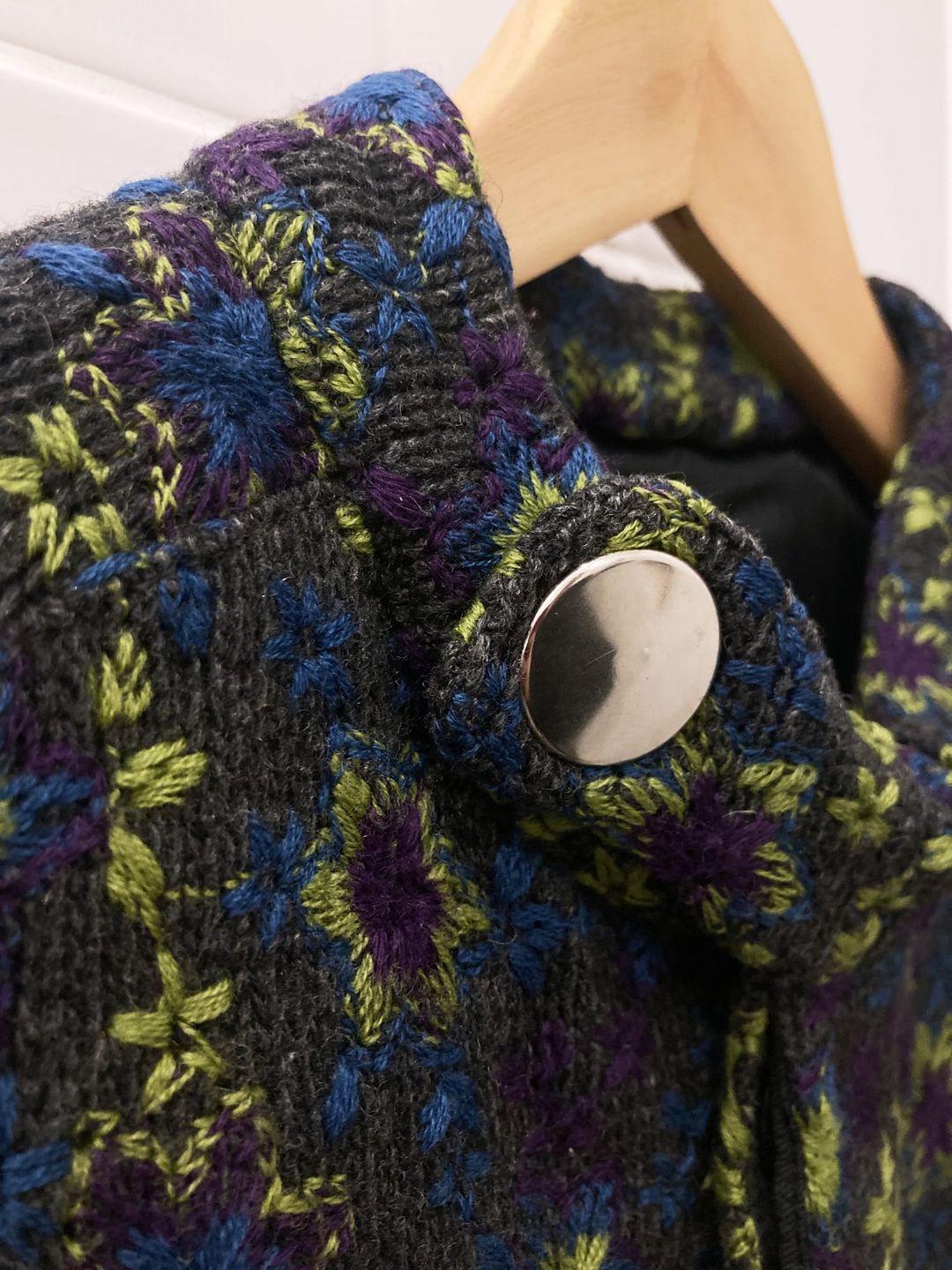 Thumbnail 36901575-f579-4b6f-b3e0-bab45d6aed99