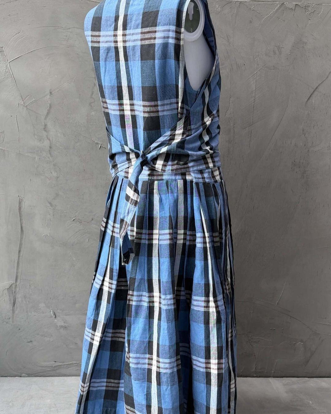 Thumbnail 1ab8f69d-f516-4d51-84fa-e5cb0c4187aa