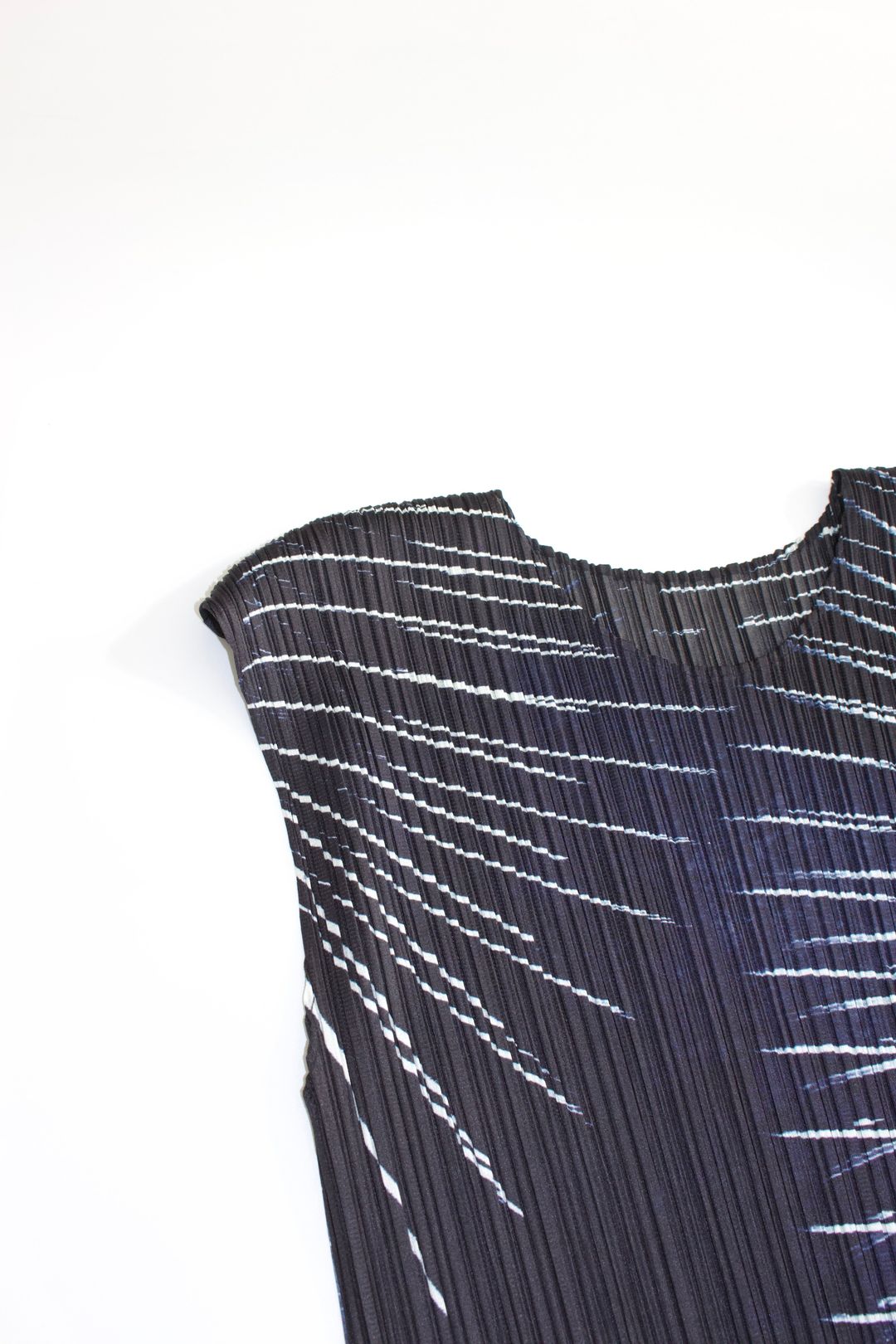 Thumbnail 35035e81-ad03-437c-9780-9453c7e62c08