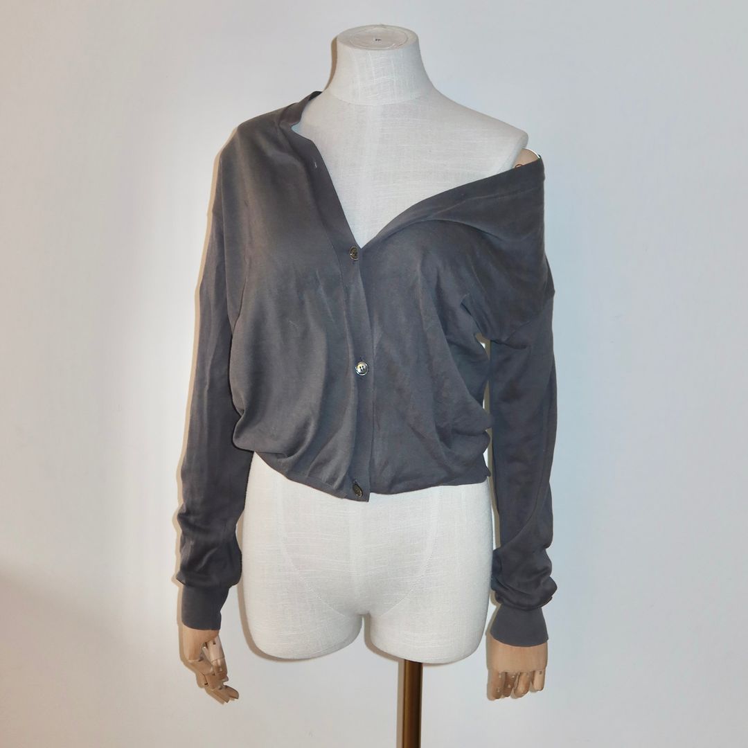 Thumbnail 423617ea-4f42-43c2-8a43-9339d16b3948