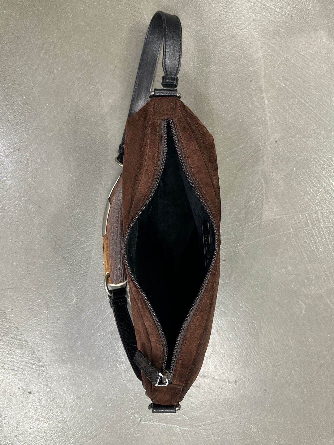 Thumbnail 145b58e1-a694-46f6-8b9d-f28f909c62e4