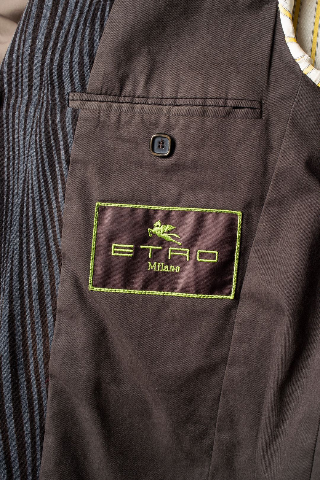 Thumbnail 1db4c691-bba7-4808-8b90-7a64f0897c4b