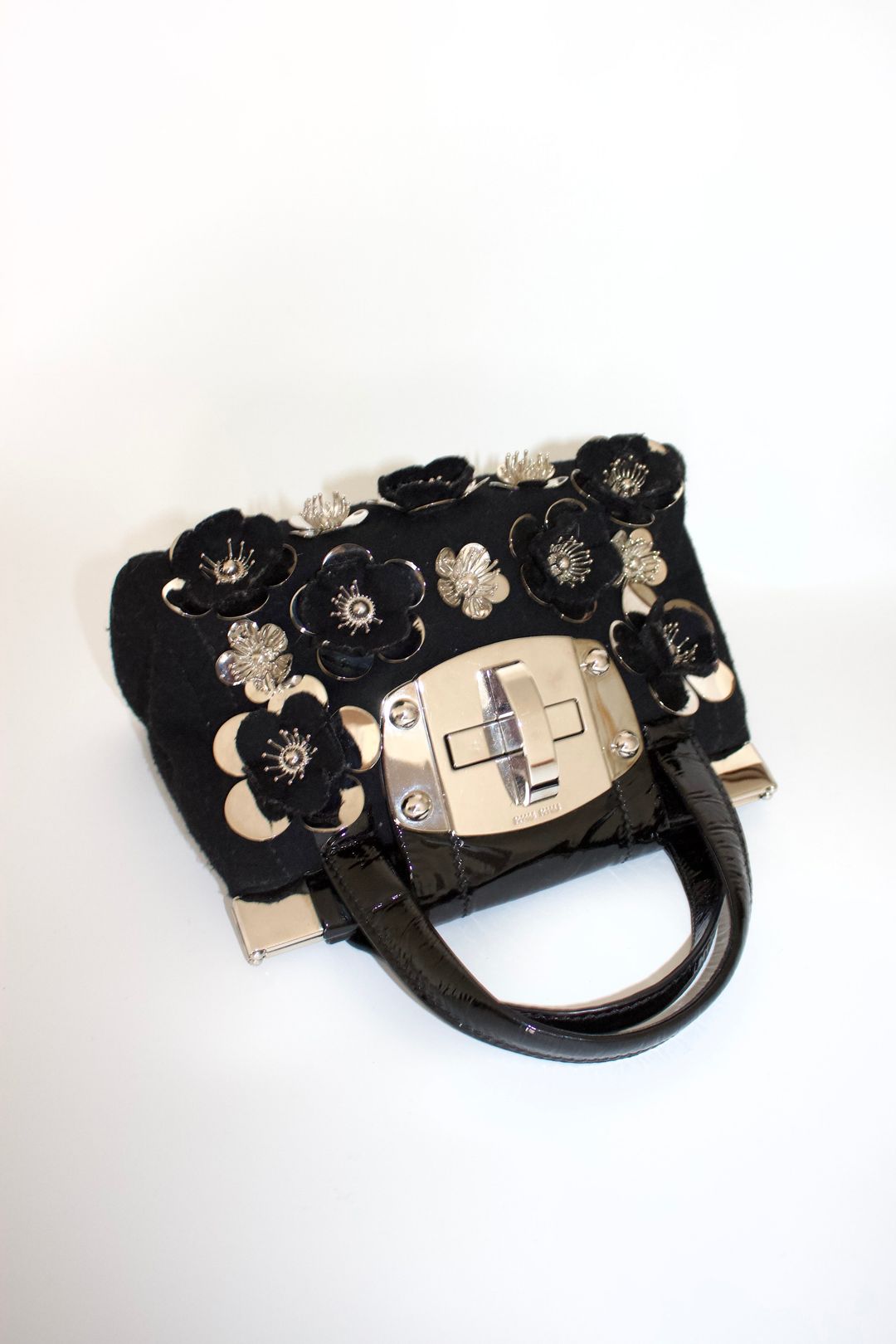 Thumbnail 1e5a30d7-04c4-44c9-9c74-f0a61c87915c